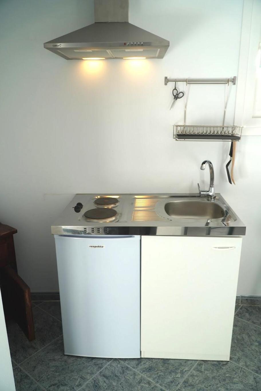 נרחה Hostal Alegre מראה חיצוני תמונה