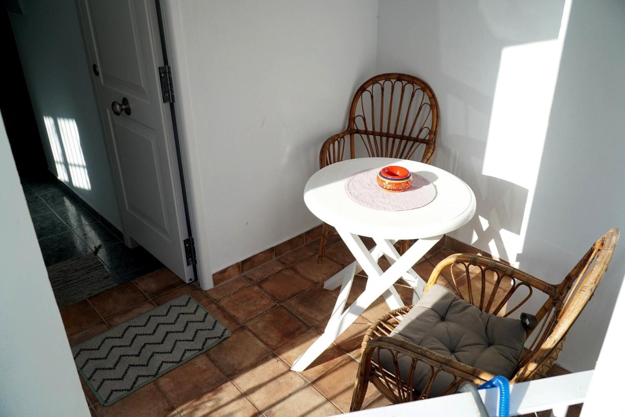 נרחה Hostal Alegre מראה חיצוני תמונה